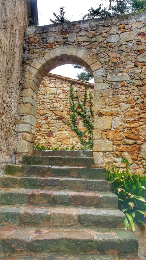 Stone Archways Interior, Stone Doorway, Stone Arches, Spanish Courtyard, Door Ways, Stone Archway, Rustic Stairs, Stone Road, Brick Arch