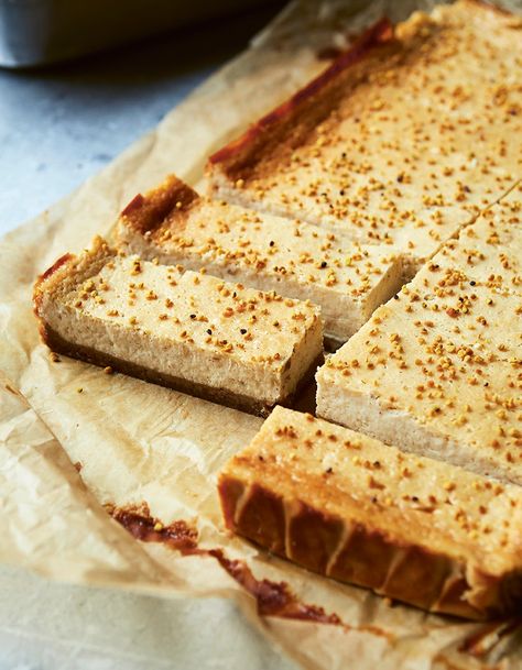 A sprinkle of bee pollen – nature’s hundreds and thousands – and ginger nuts adds crunch to this irresistible cheesecake. Nut Cheesecake, Ginger Cheesecake, Cheesecake Baked, Incredible Cakes, Hundreds And Thousands, Ginger Nut, Autumn Recipes, Bee Pollen, Small Tins