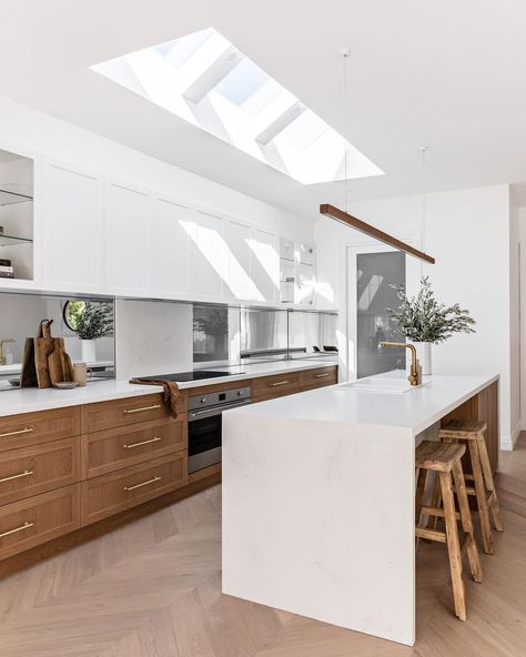 Oak Timber Flooring, Pale Oak, Skylight Kitchen, Engineered Timber Flooring, Timber Kitchen, Kitchen Cabinets Decor, Oak Kitchen, Kitchen Room Design, Kitchen Inspiration Design