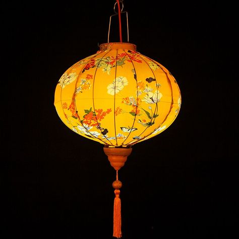 Cheap Lanterns, Chinoiserie Decor, Lantern Art, Old Lanterns, Japanese Lantern, Cultural Art, Chinoiserie Decorating, Japanese Lanterns, Chinese Lantern