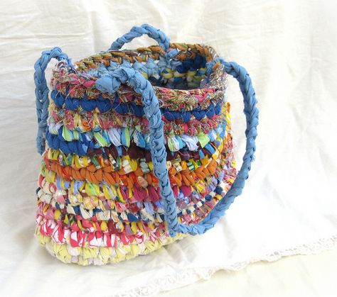 Rag Bag, Shabby Chic Bags, Crocheted Purse, Upcycled Textiles, Rag Rugs, Fabric Purses, Velvet Flowers, Crochet Purse Patterns, Clever Crafts