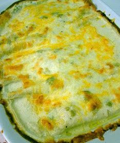 Recipes, Dinner Ideas, Healthy Recipes & Food Guide: White Chicken Enchiladas with Green Chili & Sour Cream Sauce Chicken Enchiladas With Green Chili, Green Chili Sour Cream Sauce, White Chicken Enchiladas, Cream Sauce Recipes, Sour Cream Sauce, Six Sisters, Queso Dip, Green Chili, Enchilada Recipes