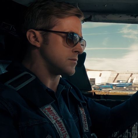 Ryan Gosling as The Driver #drive #ryangosling #ryangoslingicon #thedriver #movie #film Ryan Gosling Blade Runner, Ryan Gosling Drive, Drive 2011, Райан Гослинг, I Have A Crush, Hot Actors, Ryan Gosling, Barbie Movies, Iconic Movies