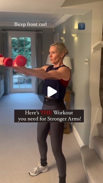 Caroline Idiens | Fitness Coach on Instagram: "⚠️STRONG ARMS‼️💪🏻💪🏻 Here you go ~ 7 of my favourites for the arms ✅ 📍10 reps of each > GO SLOW 📍Consistency for the win ~ I recommend 3x per week 30 mins✔️  The circuit 👇  1️⃣ extended bicep curl 2️⃣Lat raise pull backs 3️⃣Alt shoulder press + double  4️⃣Zottman curl  5️⃣Alt Arnolds 6️⃣Arnold press 7️⃣Lateral raises   Repeat x3 sets 🔥🔥 I’m using 4kgs but use what’s right for you without compromising on form 🔑 Will you try it?🙏  #upperbodytraining #upperbodycircuitday #upperbodycircuit #strongerarms #carolinescircuits #shoulderworkout #shoulderstrength #strongshoulders #shoulderday #armsday #quickw#armssculpt #armstone #20minworkouts a#dumbbells #dumbbellsworkout #upperbodyday #upperbodystrength #upoerbodyworkout #armsstrength #shoul Exercise Arms, 15 Min Workout, Dumbbell Arm Workout, Exercise Board, Good Arm Workouts, Arm Workouts At Home, Arm Workout Women, Arms Workout, Arm Exercises