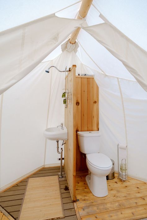 Glamping Bathroom Amenities Design Ideas - Breathe Bell Tents Australia Inspo - Bathroom design ideas, canvas, fabric, porcelain sinks Glamping Bathroom, Amenities Design, Bathroom Amenities, 1000 Lifehacks, Camping Bathroom, Zelt Camping, Porcelain Sinks, Bell Tents, Tent Living