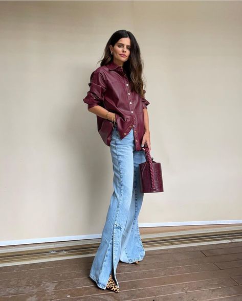 Fashion For Medium Size Women, Jewel Tone Fall Outfits, Outfit Navidad 2022, High Contrast Outfits, Feather Top Outfit, Statement Blazer, Maroon Outfit, Burgundy Outfit, Mode Instagram