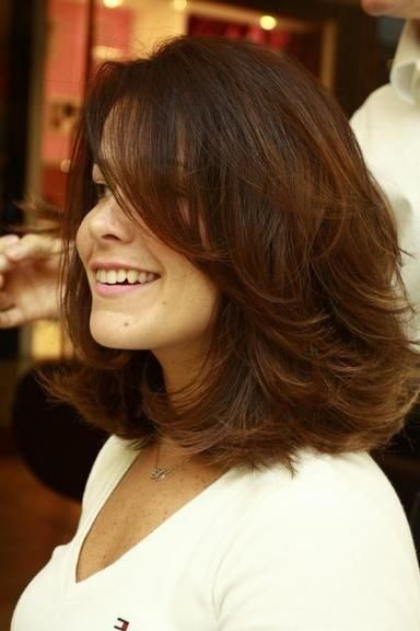 Gelled Hairstyles, Head Hairstyles, Hairstyles Celebrities, Medium Layered Hair, Women's Hairstyles, Shoulder Length Hair Cuts, Haircuts For Medium Hair, Shaved Head, Mid Length Hair