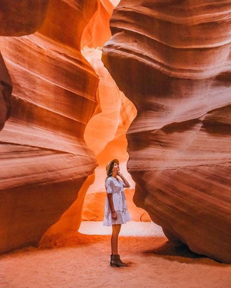 Arizona is hands down on of the most beautiful states in the US. 🌵⁣⠀ ⁣⠀ Just swipe through these photos to catch a glimpse of the many… Antelope Canyon Photoshoot, Antelope Canyon Photography, Grand Canyon Pictures, Vegas Girls Trip, Antelope Canyon Arizona, Arizona Road Trip, Vegas Trip, Arizona Travel, Arizona Usa