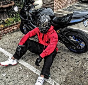 50 Coolest Motorcycles Helmets of 2014 All Black Motorcycle, Spiderman Helmet, Spiderman Motorcycle, Coolest Motorcycles, 1960s Teenagers, Spiderman Style, Cool Spiderman, Airbrushed Helmets, Motorcycle Helmet Design