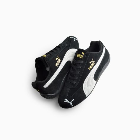 … PUMA SPEEDCAT OG @puma | @pumajapan id：398846-01 color：PUMA Black-PUMA White id：398846-02 color：For All Time Red-PUMA White #puma #speedcat #pumaspeedcat … #limited #limitededition #limitededt #onlineshop #onlinestore #onlineshopping #shoes #shoestore #shoestagram #sneakers #sneakershop #SneakerStore #harajuku #tokyo White Pumas, Puma Speedcat, Harajuku Tokyo, Gangsta Style, Nike Shoes Outfits, White Puma, Black And White Sneakers, Puma White, Sneaker Stores