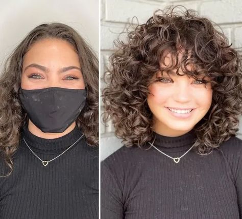 Curls For Round Face, Short Curly Hair Bob Natural Curls, Round Face Curly Hair, Curly Angled Bobs, Hello Hair, Curly Lob, Natural Curly Hair Cuts, Fine Curly Hair, Large Curls