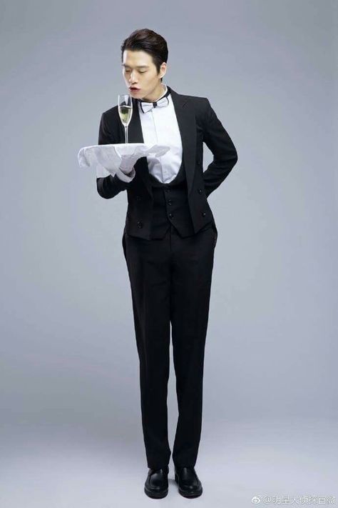 Butler Outfit, Art Competition Ideas, Justin Bieber Images, Ordinary Girls, Art Competitions, Kawaii Fashion Outfits, Fashion Suits For Men, Elegant Man, Male Poses