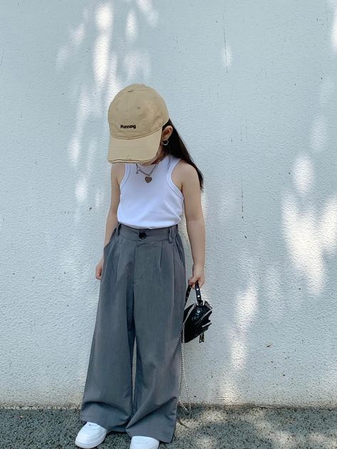 Kids Ootd Girl, Toddler Ootd, Aaliyah Style, Kids Ootd, Summer Outfits Kids, Diy Fashion Clothing, Fashion Photography Poses, Kids Fashion Clothes, Outfits Verano