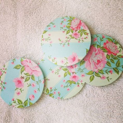 Mdf Coasters Painting, Decoupage Ideas For Beginners, Coasters Painting, Strawberries Bouquet, Decoupage Coasters, Mdf Art, Chocolate Covered Strawberries Bouquet, Decoupage Ideas, Mdf Coasters