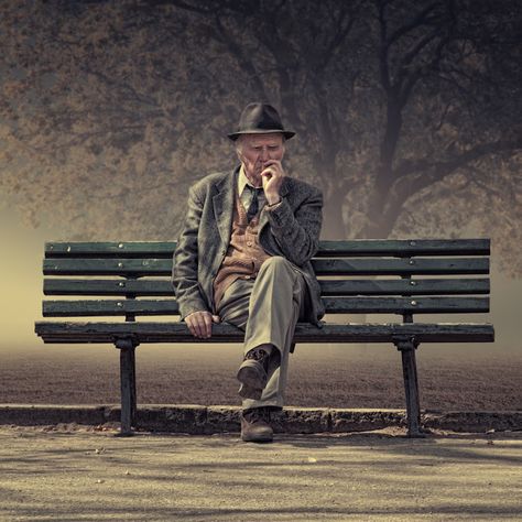 Drawing People Sitting, Man Photography, Man Sitting, People Sitting, Old People, Jolie Photo, A Park, People Photography, Couples In Love