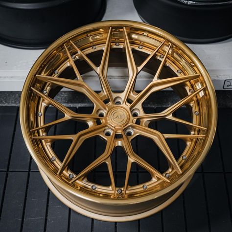 WHEEL DESIGNERS™ on Instagram: “What car would you put these on ? AL13 Wheels R80 3-Piece 20x10 | 21x11 Satin Polished Gold Center Gloss Polished Cali Gold Outer Satin…” Al13 Wheels, Gold Wheels Cars, Outer Satin, Car Alloy Wheels Design, Bronze Wheels Truck, Bronze Wheels Cars, Star Rims Wheels, Gold Wheels, Gold Cap