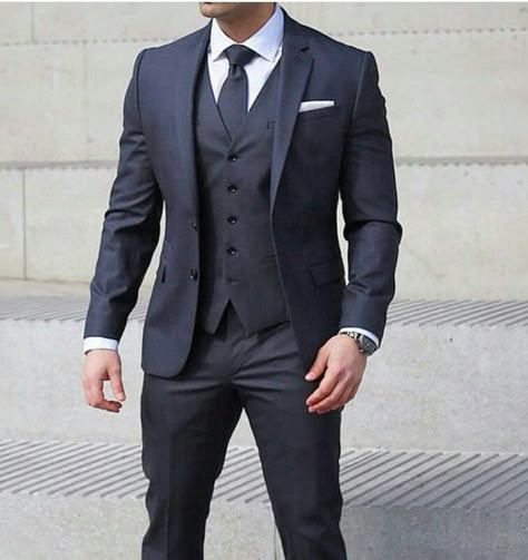 One man can change his stars. Navy Blue Suit Mens, Pose Pengantin, A Man In A Suit, Man In A Suit, Dress Shirt And Tie, Mens Fashion Smart, Designer Suits For Men, Trendy Mens Fashion, Slim Fit Jackets