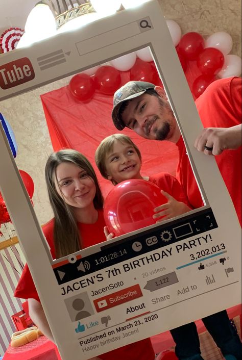 Youtube Party Ideas, You Tube Birthday Party Ideas, Youtube Themed Birthday Party Diy, Youtube Party Theme Kids, Youtube Birthday Invitations, You Tube Themed Birthday Party, Youtube Themed Birthday Party, Youtube Birthday Party Ideas, Youtube Birthday Party