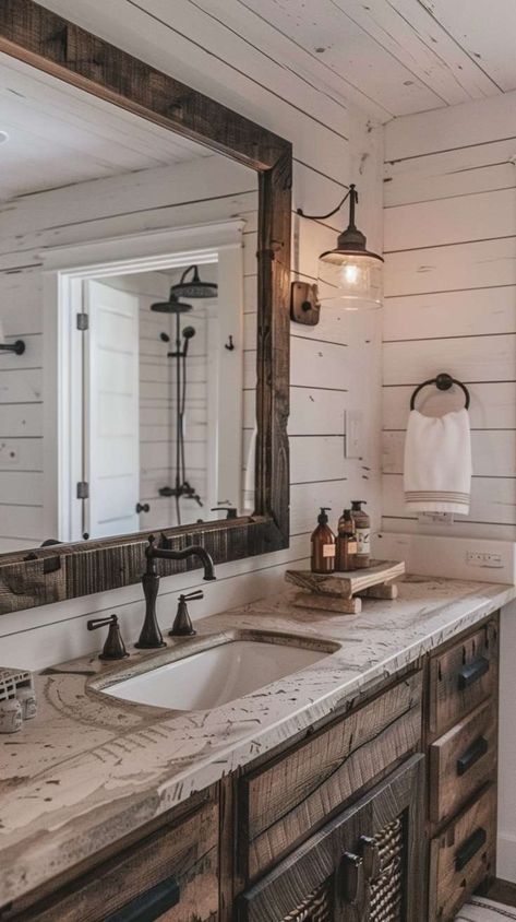 DIY Bathroom Ideas on a Budget with Farmhouse Style Farmhouse Bathroom Inspiration, Farmhouse Bathroom Lighting, Vintage Farmhouse Bathroom, Rustic Bathroom Mirrors, Farmhouse Bathroom Mirrors, Small Farmhouse Bathroom, Rustic Farmhouse Bathroom, Farmhouse Bathroom Design, Farmhouse Bathroom Vanity