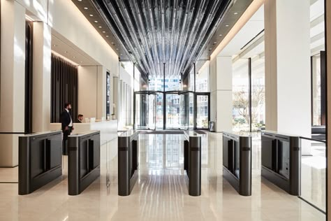 Office Building Entrance, Office Building Lobby, Building Lobby, School Building Design, Trendy Interior Design, Commercial And Office Architecture, Building Aesthetic, Building Entrance, Entrance Lobby