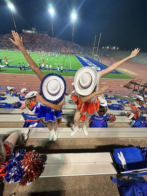 Drill Team Photoshoot Ideas, Drill Team Pictures Poses Individual, Drill Team Pictures Poses, Drill Team Aesthetic, Team Picture Poses, Dance Team Pictures, Drill Team Pictures, Dance Pics, Drill Team