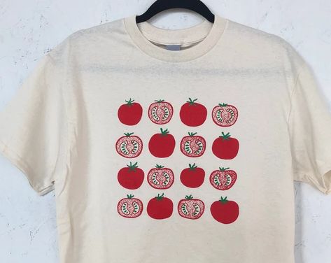 andMorgan - Etsy Screen Print Shirt, Foodie Outfit, Strawberry Shirt, Food Shirt, Gardening Gift, Screen Printing Shirts, Gardening Shirts, Print Shirt, Clothes Gift