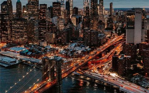 New York City, new york c... Nyc Wallpaper, Macbook Pro Wallpaper, New York City Night, Macbook Air Wallpaper, New York City Aesthetic, New York Wallpaper, Wallpaper Macbook, Rain Wallpapers, New York Night