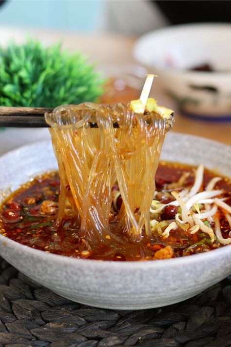 Sweet And Sour Noodles, Glass Noodle Soup, Sweet Potato Noodles Recipe, Glass Noodles Recipe, Chinese Soups, Easy Homemade Chili, Potato Noodles, Homemade Chicken Stock, Peanut Soup