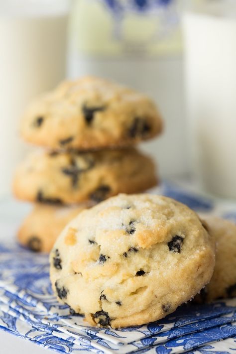 Lemon Blueberry Shortbread Cookies Blueberry Shortbread, Lemon Blueberry Cookies, Shortbread Cookies Easy, Blueberry Cookies, Favorite Cookie Recipe, Shortbread Recipes, Oreo Dessert, S'mores, Köstliche Desserts