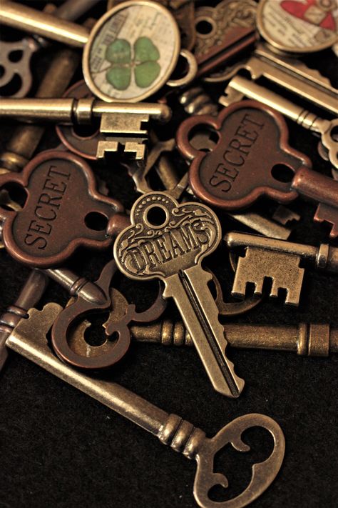 Keys to my Dreams | Fun with macro photography | Cathy Shrout | Flickr Keys Photography, Old Fashioned Key, Key Crafts, Old Key, Old Keys, Antique Vanity, Object Photography, Antique Keys, Vintage Keys