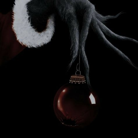 Dark Christmas Aesthetic Wallpaper, Mistletoe And Wine, Scary Christmas, Creepy Christmas, Goth Wallpaper, Xmas Wallpaper, Christmas Aesthetic Wallpaper, Dark Christmas, Christmas Time Is Here