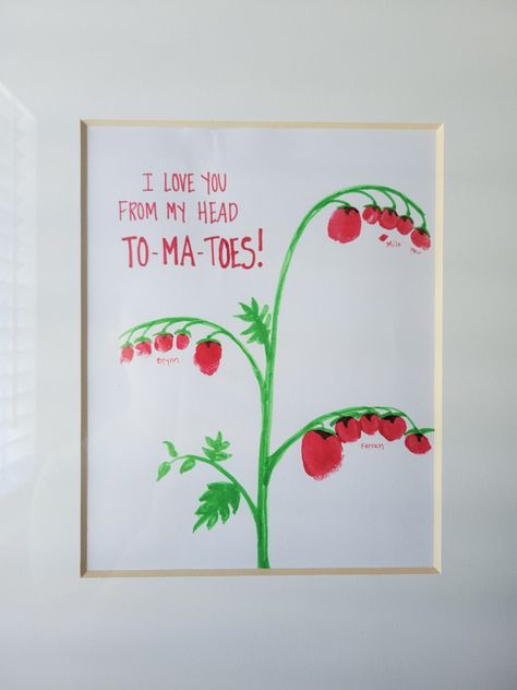 I love you from my head to-ma-toes! I Love You From My Head Tomatoes Footprint, Infant Projects, Dr Seuss Preschool Activities, Baby Art Crafts, Springtime Crafts, Auntie Era, Summer Arts And Crafts, September Crafts, Crafts Simple