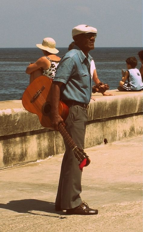 Guitar man :-) Havana, Cuba Cuban Style Fashion, Havana Cuba Fashion, Cuba Style, Cuban Fashion, Cuba People, Caribbean People, Cuban Men, Cuba Fashion, Vintage Cuba