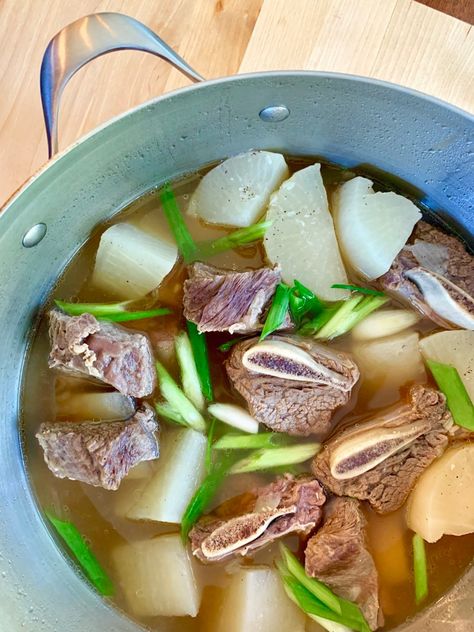 Rib Stew Recipe, Rib Soup Recipe, Beef Short Rib Soup, Daikon Soup, Short Rib Soup, Pork Rib Soup, Korean Beef Short Ribs, Short Rib Stew, Rib Soup