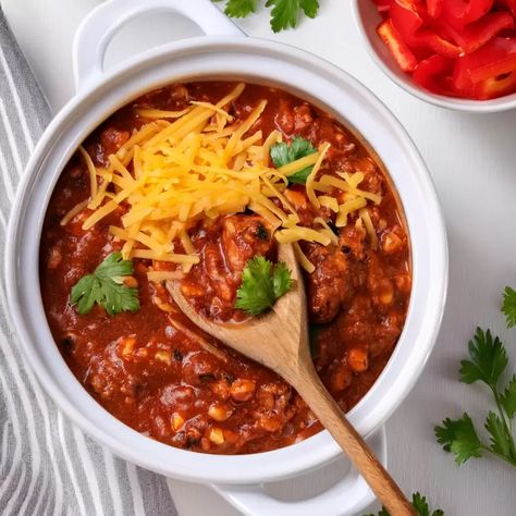 Healthy Turkey Chili Healthy Beef Chili, One Pot Chili Recipe, Healthy Turkey Chili, Turkey Chili Healthy, Healthy Beef, Healthy Turkey, Beef Chili, Turkey Chili, Vegetable Puree