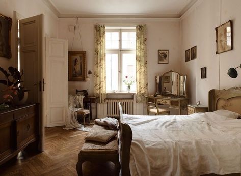 Room Of One's Own, Pretty Room, Dream Room Inspiration, Dream Apartment, House Room, Apartment Inspiration, Room Inspiration Bedroom, Dream Rooms, Dream House Decor