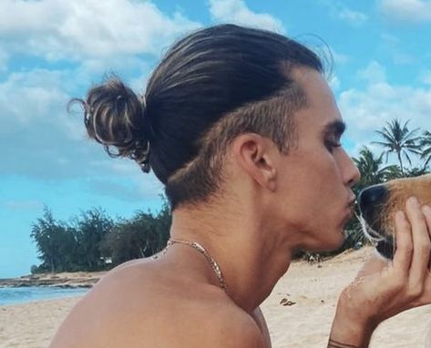 Mens Long Hair Undercut, Long Hair Shaved Sides, Man Bun Haircut, Man Ponytail, Taper Fade Short Hair, Surfer Hair, Man Bun Hairstyles, Undercut Long Hair, Guy Haircuts Long