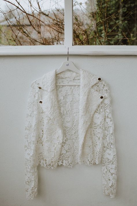 Lace Jacket For Wedding Dress, Lace Wedding Jacket, Bridal Jacket Ideas, Wedding Jacket Bride Cover Up, Scotland Wedding Dress, Lace Jacket Outfit, White Dress Jacket, Jacket Photography, White Lace Jacket