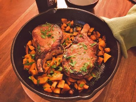 Pork Chops And Butternut Squash Recipe, Butternut Squash Cooking, Squash Butternut, One Pan Dishes, Roast Pork Chops, Pan Seared Pork Chops, Skillet Pork Chops, Smoked Pork Chops, Quick Delicious Dinner