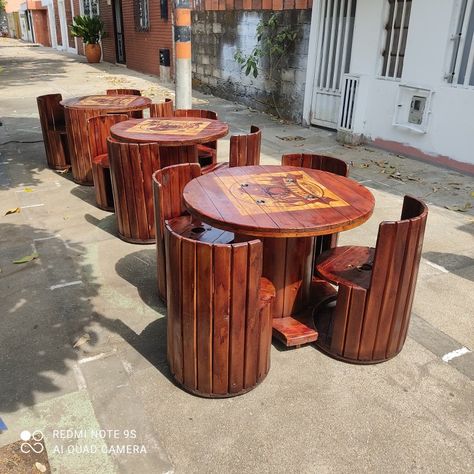 Spool Picnic Table, Spool Projects, Wood Spool Tables, Wooden Cable Reel, Wooden Spool Tables, Wooden Spool Projects, Diy Picnic Table, Spool Furniture, Recycled House