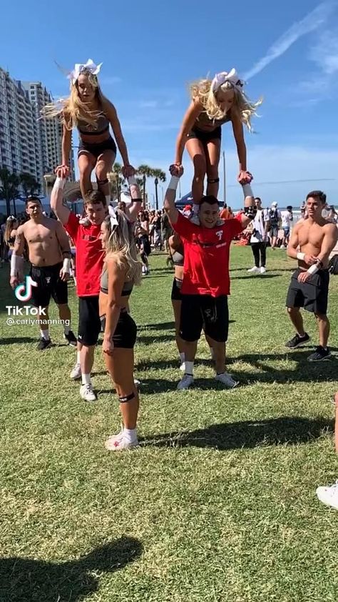 Insane Cheer Stunts, Allstar Cheer Stunts, Cheer Fails Videos, Cheerleading Tricks, Cheerleader Videos, Cool Stunts, Stunts Cheer, Cheer Lifestyle, Cheer Videos