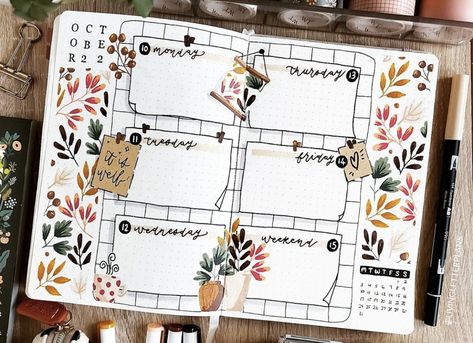 October Bujo Ideas, Bullet Journal October, Bullet Journal Month, Journal 2024, Calendar Journal, Bond Paper Design, Bullet Journal Paper, Bullet Journal Hacks, Summer Scrapbook