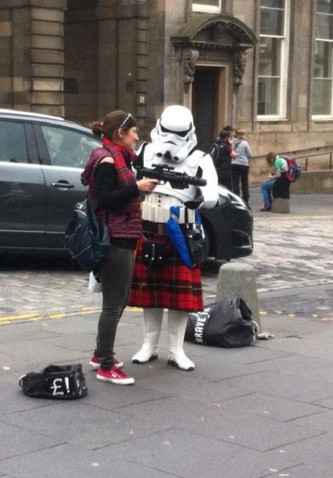 36 pics that are totally Scotland - Wtf Gallery Scotland Memes Funny, Scotland People, Scotland Photos, Scotland Aesthetic, Scotland Funny, Celtic Pride, Men In Kilts, Daily Funny, Star Wars Memes