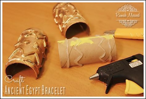 Ancient Egypt Crafts, Egypt Vbs, Egyptian Crafts, Ancient Egypt Projects, Egypt Crafts, Egyptian Party, Egyptian Bracelet, Starověký Egypt, Egypt Project