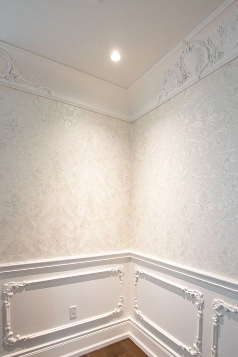 Crown Molding Frames, Intricate Crown Molding, Crown Molding With Wallpaper, Fancy Wainscoting, Elaborate Crown Molding, Fancy Crown Molding, Ornate Crown Molding, Wallpaper With Molding, Victorian Crown Molding