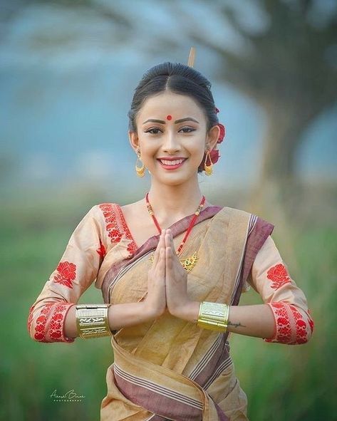 Assamese Girl, Lady Images, Suite Rooms, North East India, Sisters Photoshoot, Thai Language, Bengali Wedding, Traditional Beauty, Indian Photoshoot