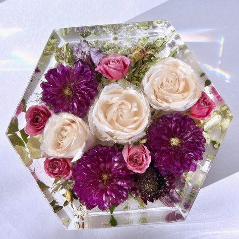 Epoxy Resin Flowers, Bouquet In Resin, Resin Flower Preservation, Flowers In Resin, Flower Tray, Wedding Bouquet Preservation, Floral Preservation, Flower Preservation, Bouquet Preservation