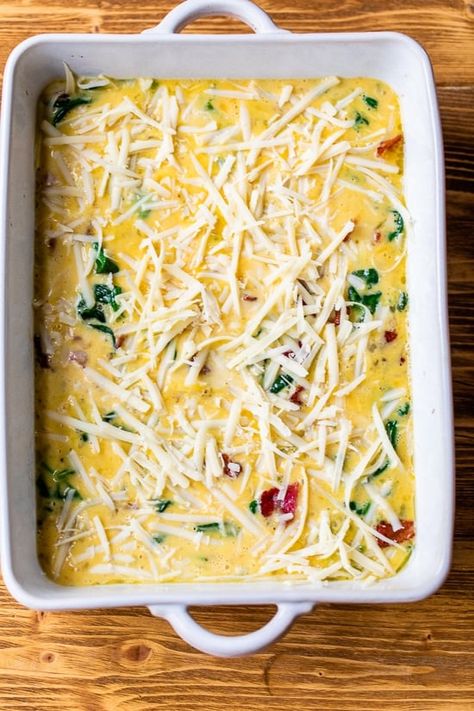 Bacon Spinach Breakfast Casserole With Gruyère Cheese, Breakfast Spinach Casserole, Skinnytaste Breakfast Casserole, Egg Spinach Breakfast, Skinnytaste Breakfast, Spinach Breakfast Casserole, Golo Breakfast, Breakfast Munchies, Spinach Egg Casserole