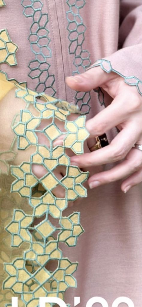 Embroidery Motifs Unique, Pakistani Kurti Designs, Bollywood Makeup, Mehndi Designs Bridal Hands, Kaftan Designs, Lace Dress Design, Latest Kurti, Cutwork Embroidery, Elegant Blouse Designs