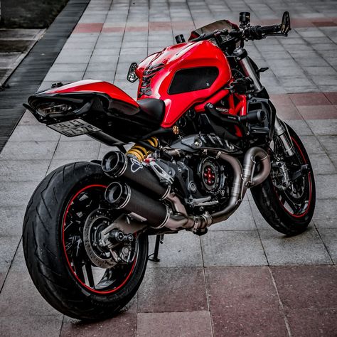 Ducati Monster 821 Custom by The Noctis Ducati 821, Ducati Monster 1200 S, Ducati Monster Custom, Ducati Motorbike, Ducati Monster 1200, Monster 1200, Ducati Monster 821, Sports Motorcycle, Moto Ducati